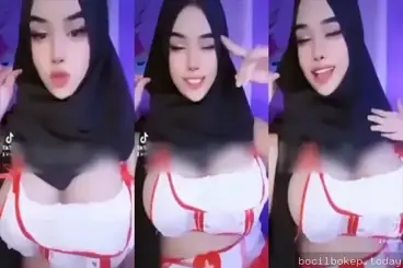 Cewek cantik cosplay suster nakal super horny